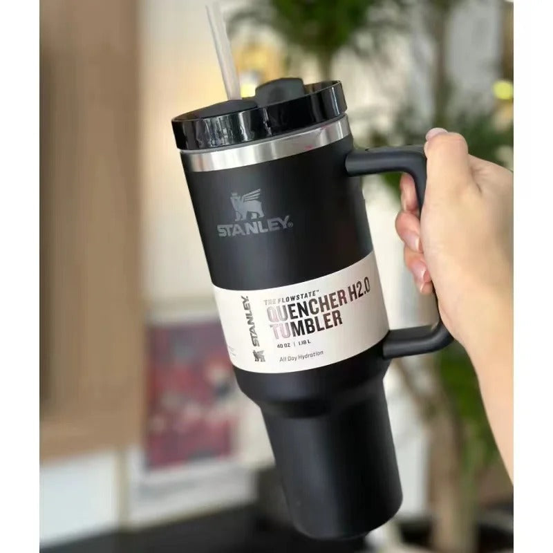 Stanley Quencher H2.0 Tumbler 40 oz - Black